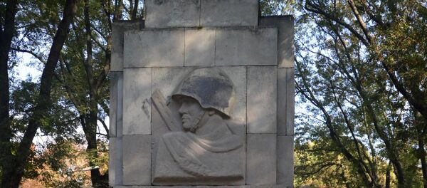 Памятник Благодарности Красной армии начали сносить в Варшаве Памятник Благодарности Красной армии начали сносить в Варшаве - Sputnik Lietuva