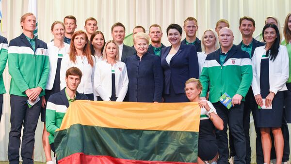 Президент Литвы Даля Грибаускайте принимает участие в церемонии проводов олимпийской сборной - Sputnik Литва