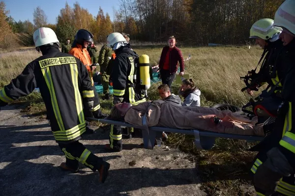 Šiauliuose kariai ir civiliai dalyvavo aviacinio incidento pratybose Šiauliuose kariai ir civiliai dalyvavo aviacinio incidento pratybose - Sputnik Lietuva