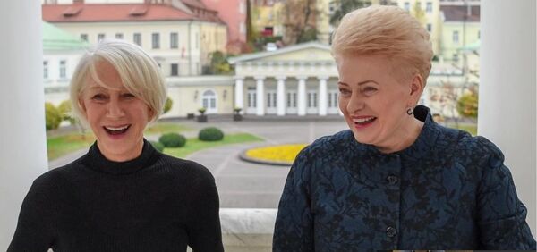 Президент Литвы Даля Грибаускайте и британская актриса Хелен Миррен - Sputnik Литва