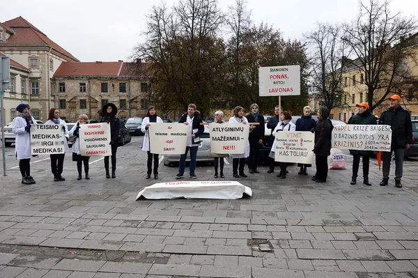 teismo medikų mitingas Vilniuje