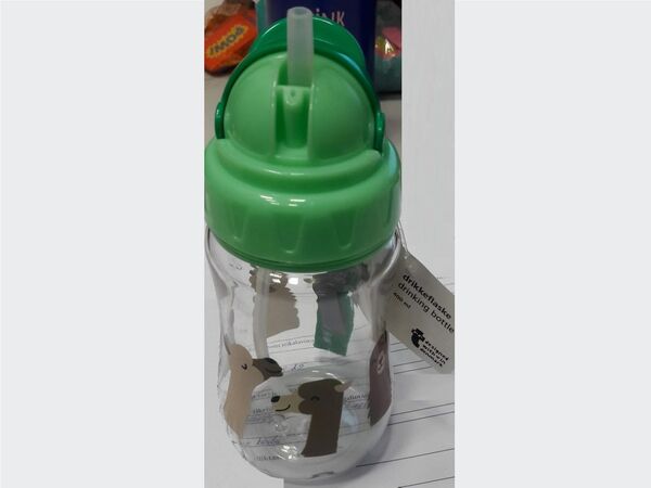 Į Lietuvos rinką pateko nesaugių plastikinių buteliukų ir gertuvių Į Lietuvos rinką pateko nesaugių plastikinių buteliukų ir gertuvių - Sputnik Lietuva