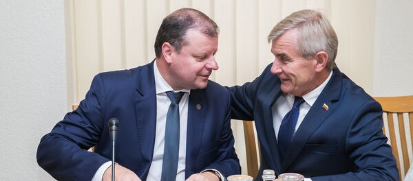 Премьер-министр Литвы Саулюс Сквернялис и спикер Сейма Викторас Пранцкетис, архивное фото - Sputnik Литва