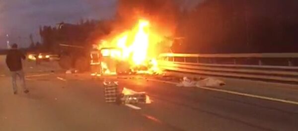 Авария в Санкт-Петербурге. Кадры с места происшествия Авария в Санкт-Петербурге. Кадры с места происшествия - Sputnik Lietuva