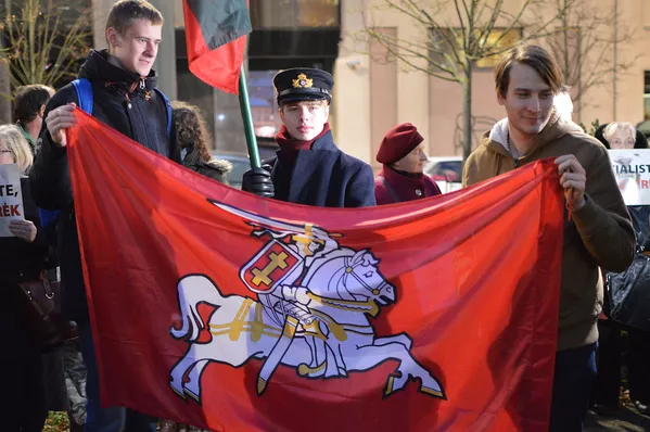 Митинг против ювенальной юстиции в Вильнюсе Митинг против ювенальной юстиции в Вильнюсе - Sputnik Lietuva