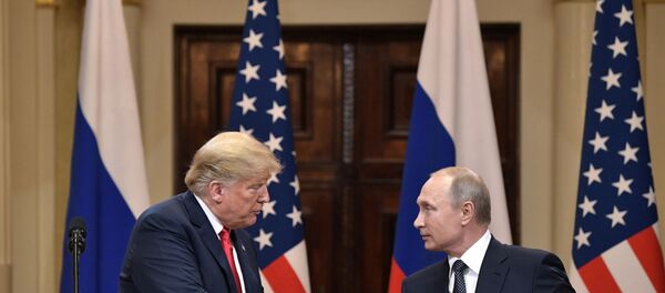 Встреча президента РФ Владимира Путина и президента США Дональда Трампа в Хельсинки, архивное фото - Sputnik Литва