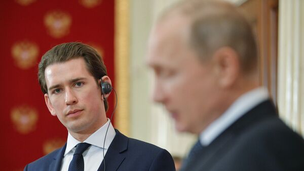 Президент РФ В. Путин встретился с канцлером Австрии С. Курцем - Sputnik Lietuva