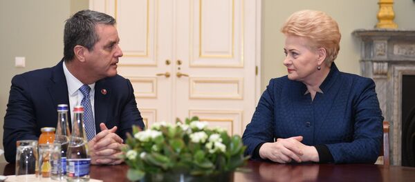  Даля Грибаускайте с главой ВТО Роберту Карвалью ди Азеведу  - Sputnik Литва