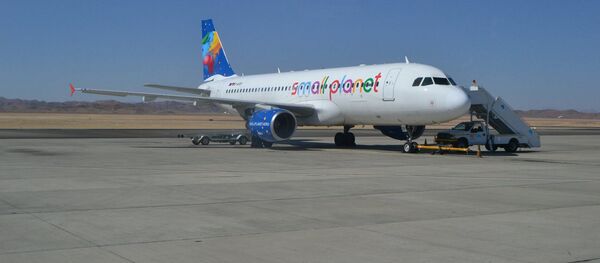 Airbus A320 авиакомпании Small Planet Airlines, архивное фото - Sputnik Литва