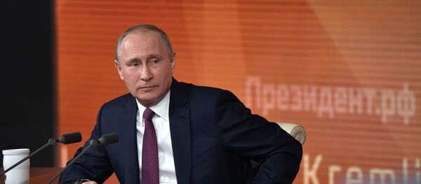 Ежегодная большая пресс-конференция президента РФ Владимира Путина Ежегодная большая пресс-конференция президента РФ Владимира Путина - Sputnik Lietuva