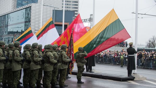 Парад по случаю столетия литовской армии, 24 ноября 2018 года - Sputnik Литва