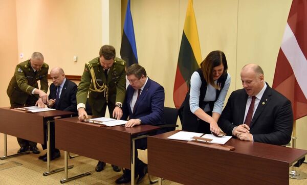 Главы МО стран Балтии договорились укреплять сотрудничество сил спецслужб - Sputnik Литва