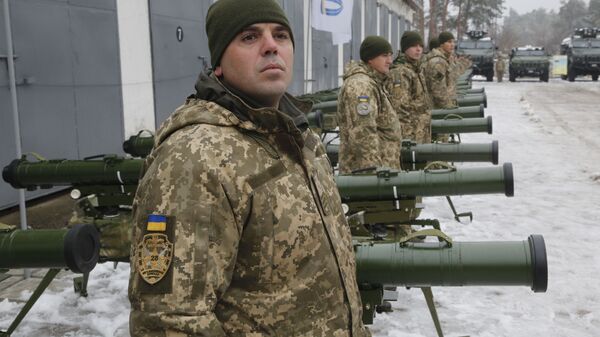 Украинские военнослужащие на военной базе в Киеве, архивное фото - Sputnik Lietuva