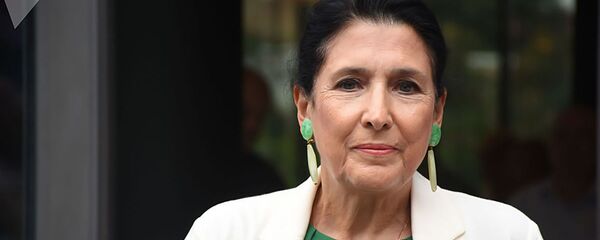 Независимый кандидат в президенты Грузии Саломе Зурабишвили - Sputnik Литва