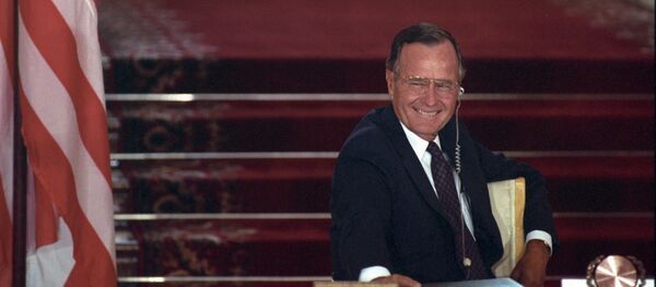 Экс-президент США Джордж Буш старший, архивное фото Экс-президент США Джордж Буш старший, архивное фото - Sputnik Литва