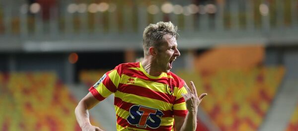 Футболист сборной Литвы Арвидас Новиковас в матче Ягеллонии против Аркуи, архивное фото - Sputnik Литва