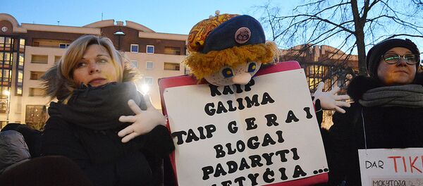 Митинг работников образования и просвещения, 1 декабря 2018 года - Sputnik Литва