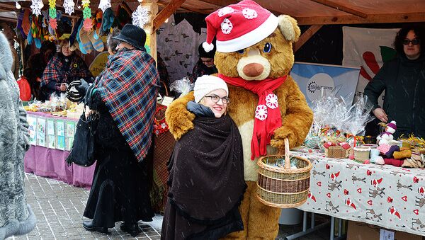 Рождественская благотворительная ярмарка под патронажем президента Литвы - Sputnik Литва