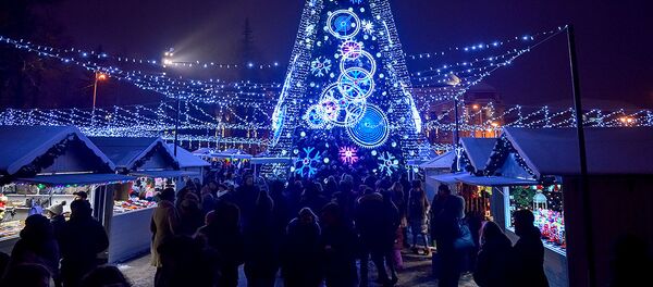 В столице начал свою работу Рождественский городок - Sputnik Литва