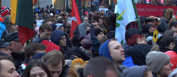 Vilniuje vyksta mokytojų palaikymo akcija Paskutinis skambutis Vilniuje vyksta mokytojų palaikymo akcija Paskutinis skambutis - Sputnik Lietuva