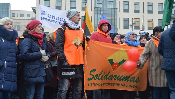 Vilniuje įvyko mokytojų palaikymo akcija Paskutinis skambutis - Sputnik Lietuva