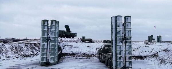 Дивизион С-400 Триумф заступил на боевое дежурство в Крыму, архивное фото - Sputnik Литва