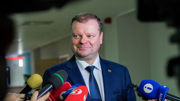 Премьер-министр Литвы Саулюс Сквернялис - Sputnik Литва