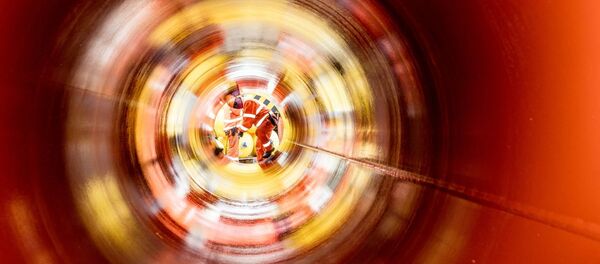 Очистка труб на борту трубоукладочного судна C10, Северный поток 2 - Sputnik Литва