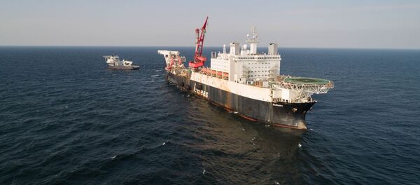 Трубоукладочное судно Solitaire ведет работы в финских территориальных водах, Северный поток 2 - Sputnik Литва