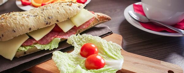 Бутерброд, архивное фото Бутерброд, архивное фото - Sputnik Lietuva