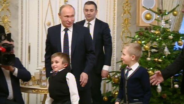 Путин исполнил мечту тяжелобольного мальчика - Sputnik Lietuva