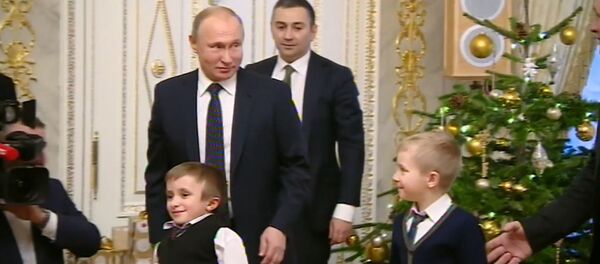 Путин исполнил мечту тяжелобольного мальчика - Sputnik Lietuva