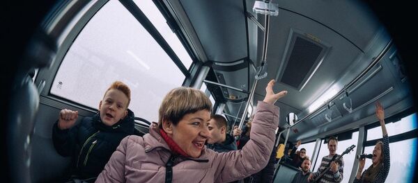 Gyva muzika viešajame transporte Gyva muzika viešajame transporte - Sputnik Lietuva