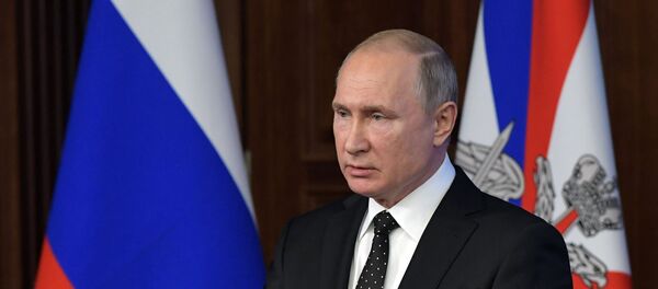 Президент РФ В. Путин принял участие в расширенном заседании коллегии министерства обороны РФ - Sputnik Литва