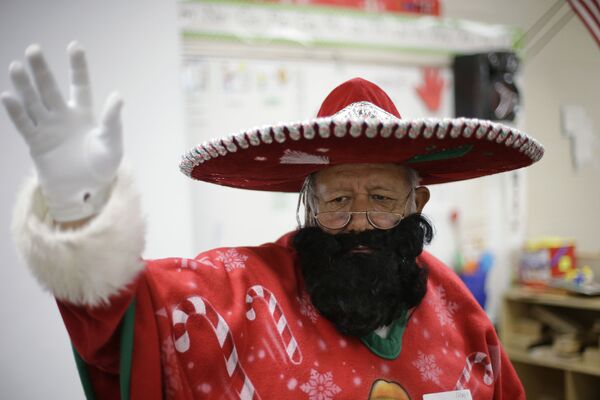 Мексиканский Дед Мороз Панчо-Клаус - Sputnik Литва