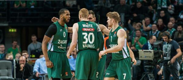 Матч Жальгирис - Маккаби в Каунасе. 21 декабря 2018 - Sputnik Литва