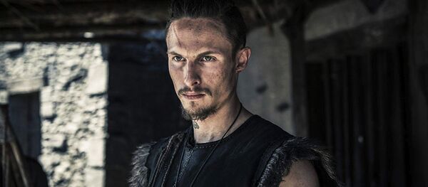 Литовский актер Арнас Федаравичюс в фильме Последнее королевство - Sputnik Литва