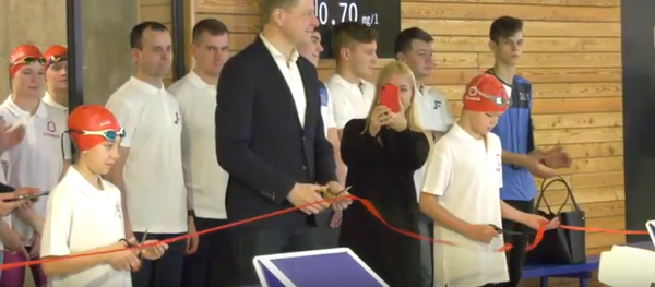 Fabijoniškių baseino atidarymo akimirkos Fabijoniškių baseino atidarymo akimirkos - Sputnik Lietuva