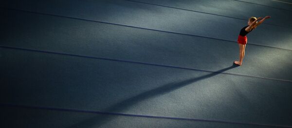 Тренировка по гимнастике в спорткомплексе Манеж в Великом Новгороде - Sputnik Литва