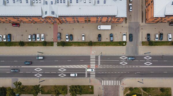 В Каунасе предложили внести ромбовидную дорожную разметку в ПДД В Каунасе предложили внести ромбовидную дорожную разметку в ПДД - Sputnik Литва