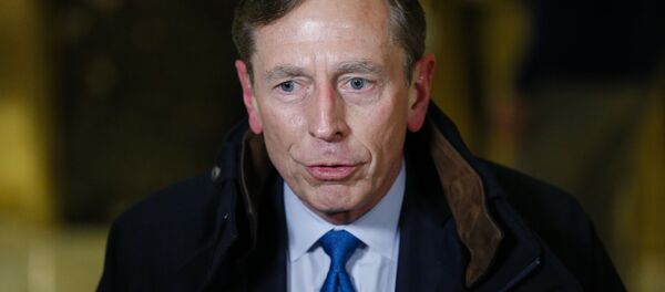 Бывший директор ЦРУ Дэвид Петреус Бывший директор ЦРУ Дэвид Петреус - Sputnik Литва