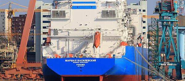 Плавучая регазификационная установка Маршал Василевский Плавучая регазификационная установка Маршал Василевский - Sputnik Литва