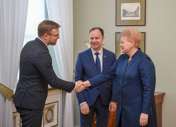 Президент Литвы предложила реформировать систему помощи пожилым людям Президент Литвы предложила реформировать систему помощи пожилым людям - Sputnik Литва