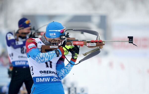 Бьорндален призвал соперников Логинова уважать российского биатлониста Бьорндален призвал соперников Логинова уважать российского биатлониста - Sputnik Литва