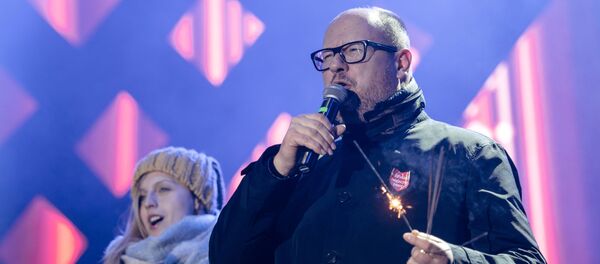 Gdansko meras Pawelas Adamowiczius per didelį labdaros koncertą Gdansko meras Pawelas Adamowiczius per didelį labdaros koncertą - Sputnik Lietuva