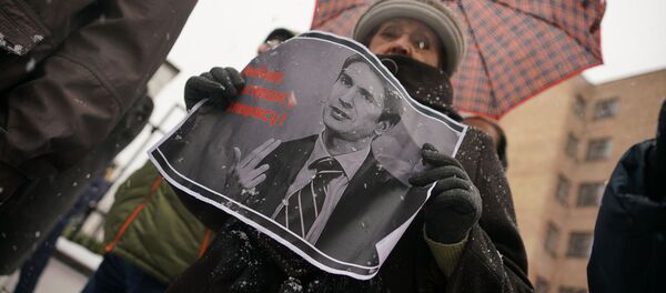 Пикет у здания Литовского посольства в Риге в поддержку Альгирдаса Палецкиса - Sputnik Литва