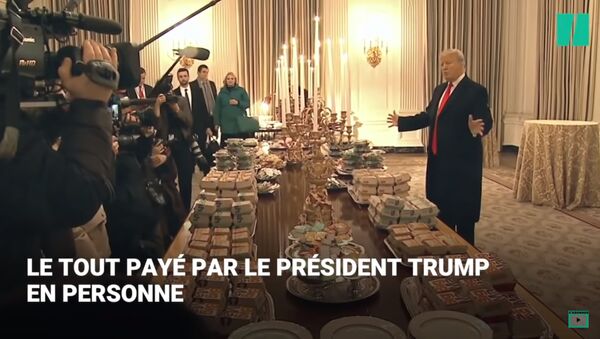 Трамп накормил гостей на званном ужине фастфудом - Sputnik Литва