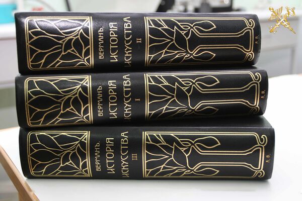 Белорусские таможенники пресекли провоз дореволюционных книг в Литву Белорусские таможенники пресекли провоз дореволюционных книг в Литву - Sputnik Литва