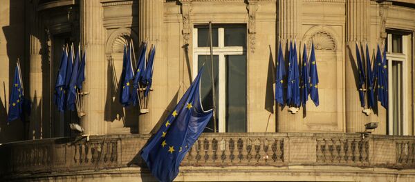 Во Франции объявлен трехдневный траур по погибшим в результате теракта в Ницце - Sputnik Литва