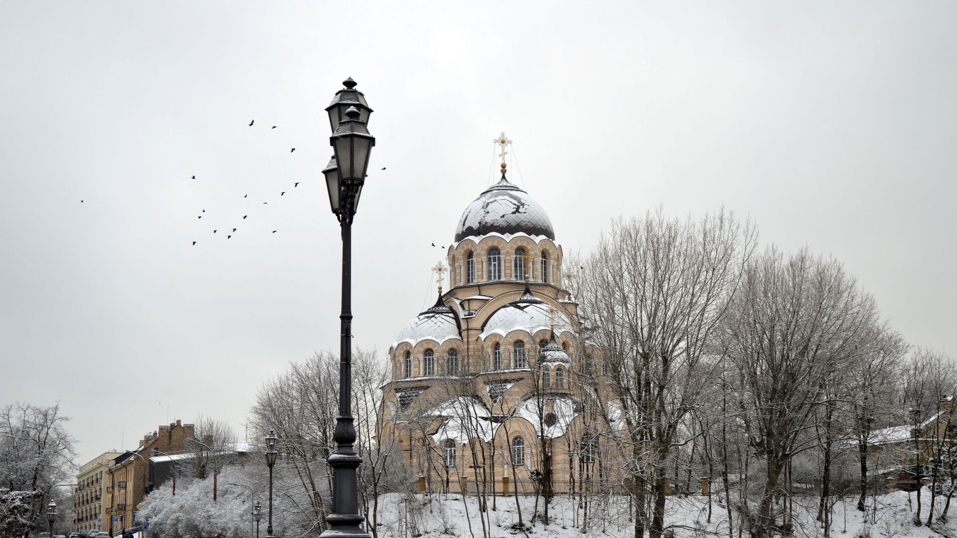 Пятницкая православная церковь напротив Сейма Литовской Республики, архивное фото - Sputnik Литва, 1920, 17.03.2023